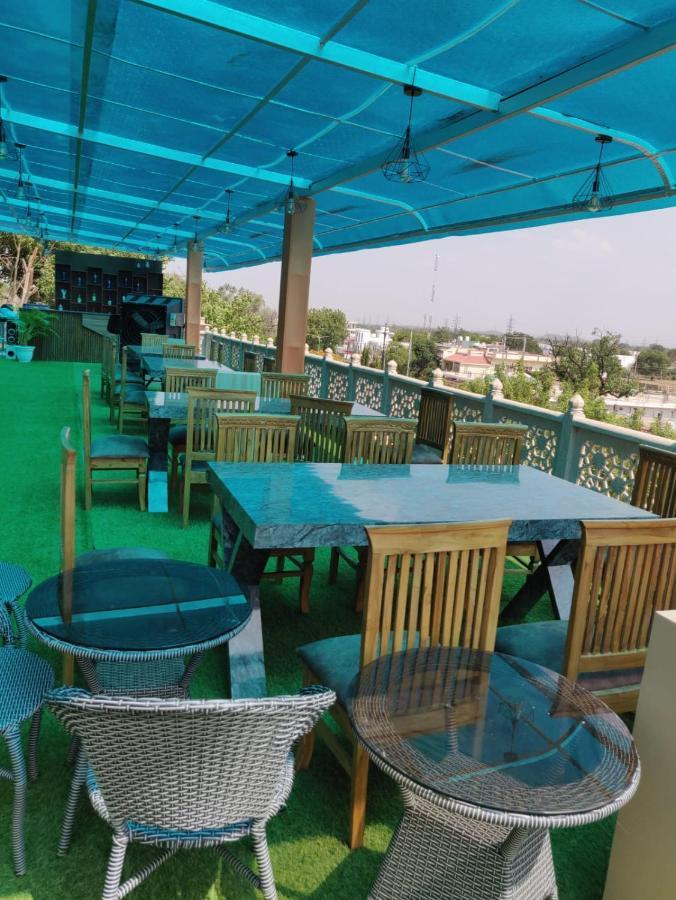 Hotel Virasat By Bookingcare Chhatarpur ภายนอก รูปภาพ
