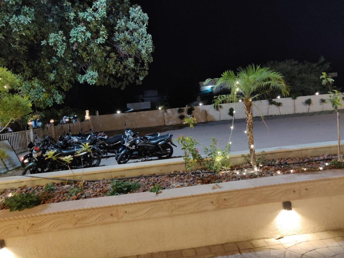 Hotel Virasat By Bookingcare Chhatarpur ภายนอก รูปภาพ